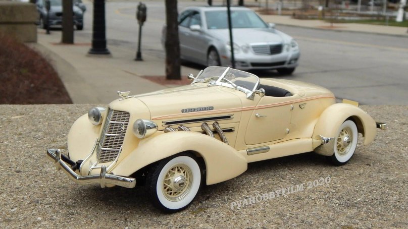 Auburn Boattail Speedster 851