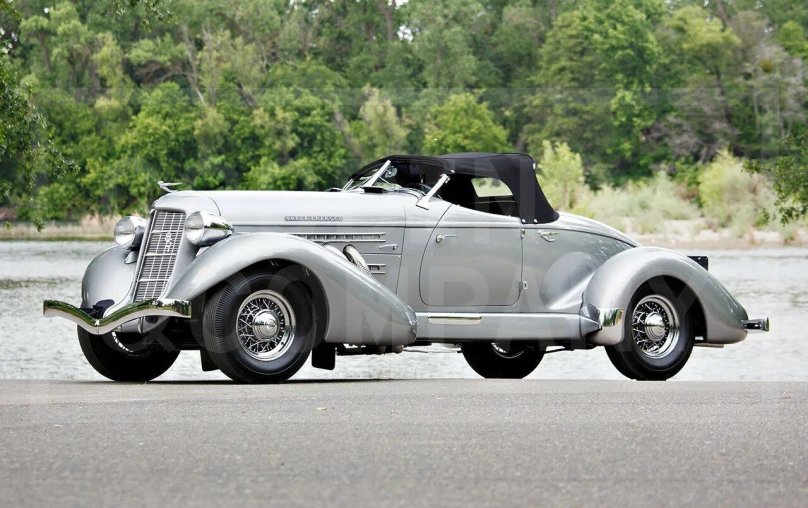 1935 Auburn 851