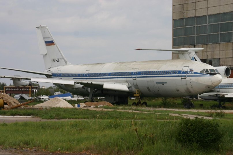 Ilyushin il-96-400 PU range