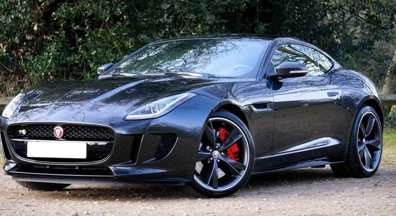 Машина Ягуар спортивная