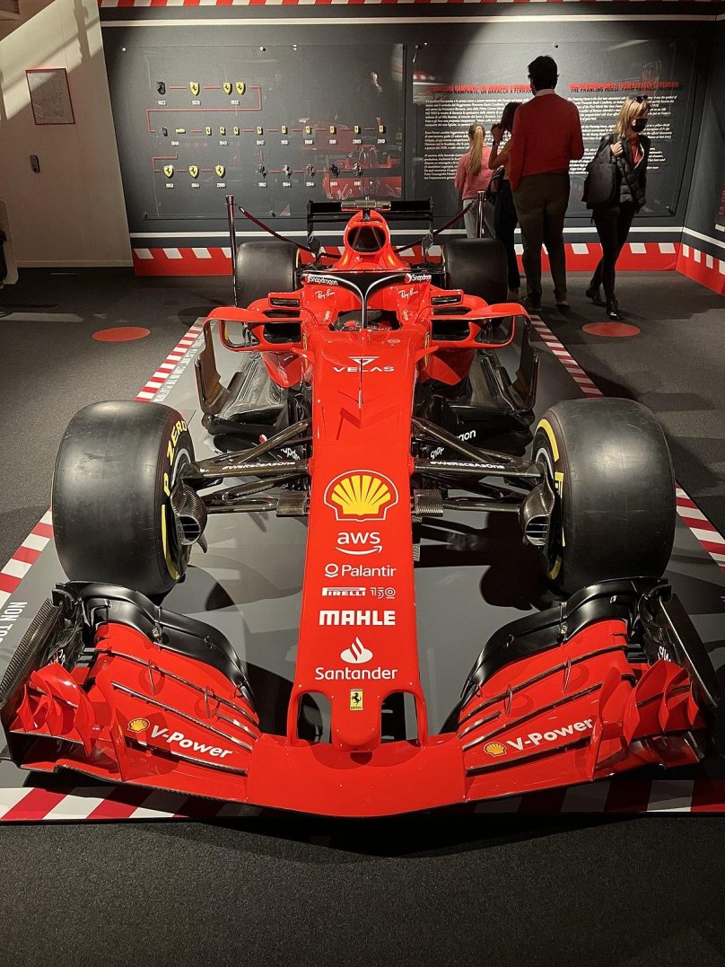 Феррари sf71h