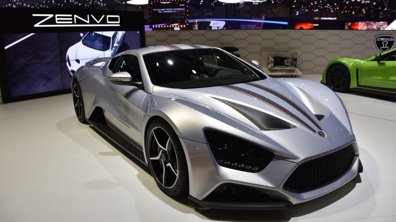 Машина Zenvo st1