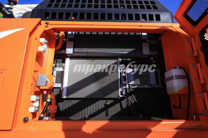 Гусеничный экскаватор Lonking CDM 6336