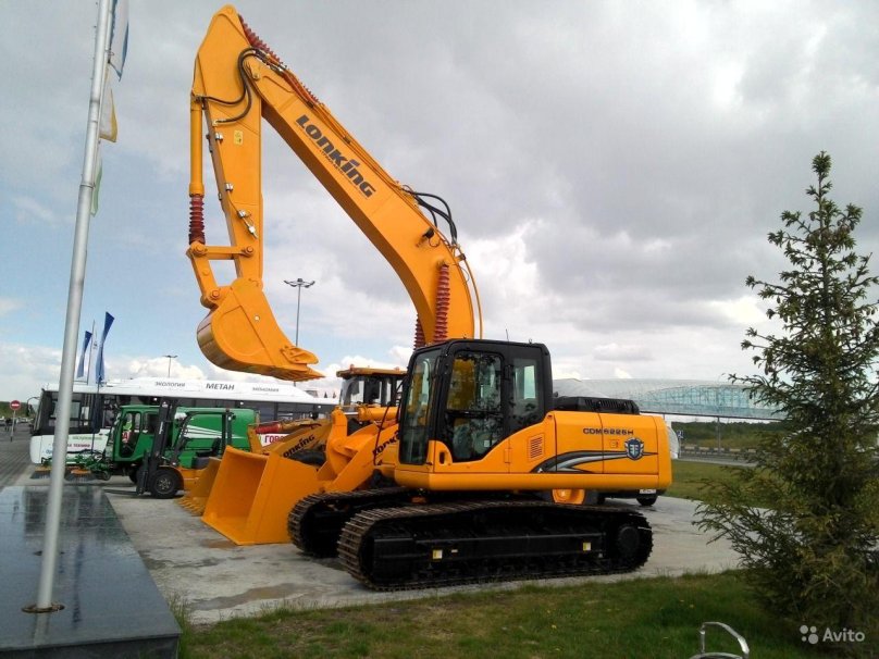Гусеничный экскаватор Lonking cdm6060