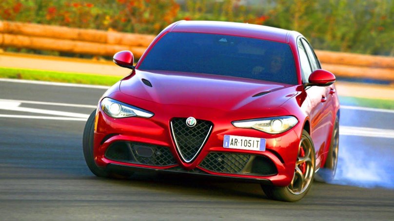 Alfa Romeo Giulia Квадрифолио