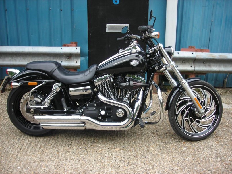 Харлей Дэвидсон Dyna wide Glide