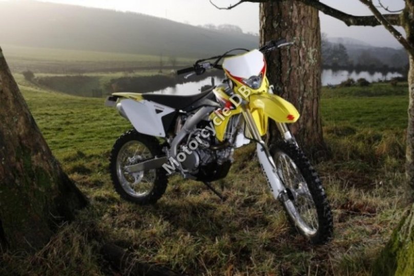 Мотоцикл Suzuki rmx450z