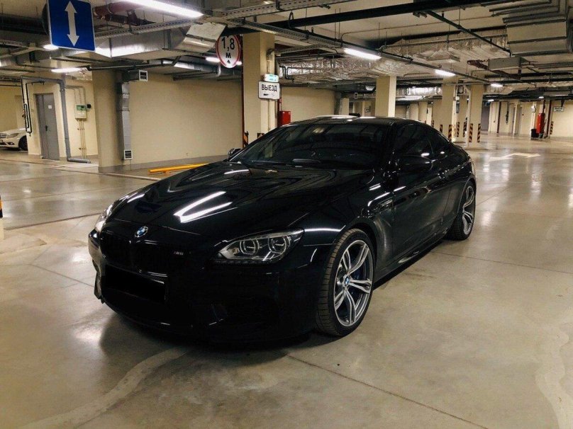 BMW m6 черная