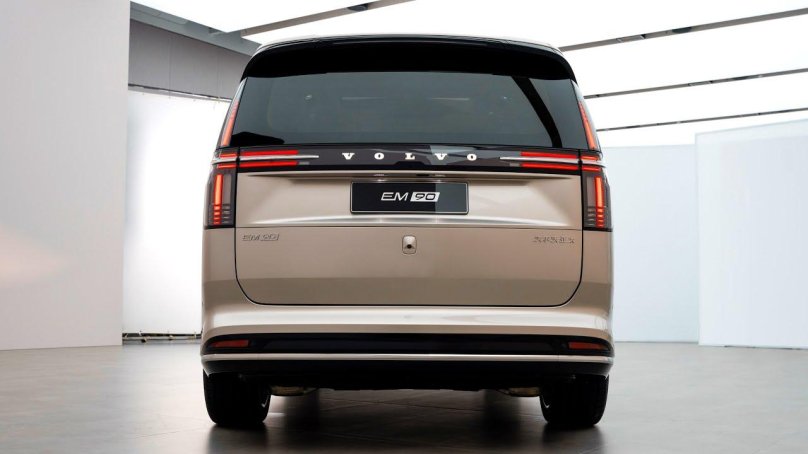 Volvo минивэн em90