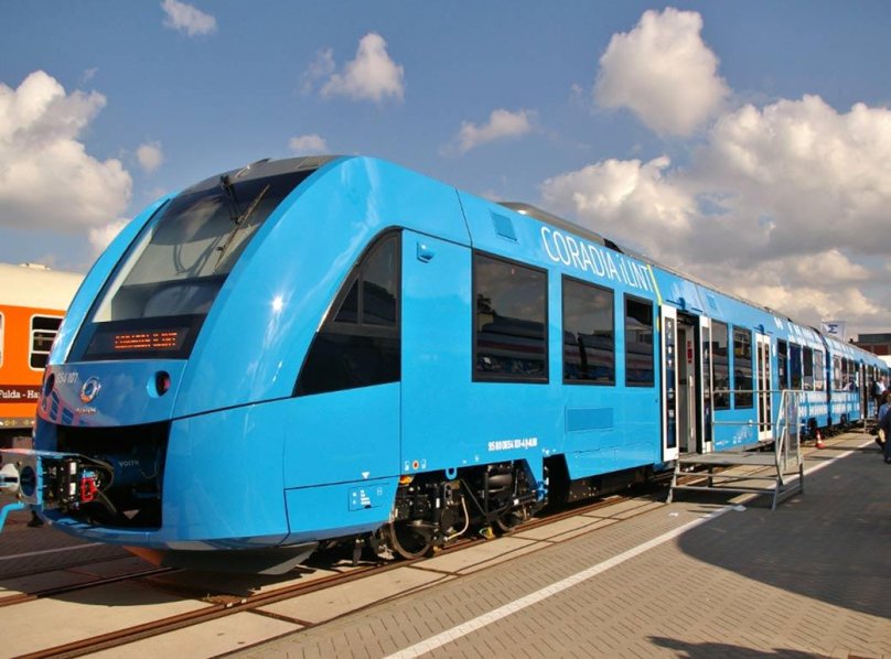 Coradia ILINT первый в мире поезд на водородных топливных элементах