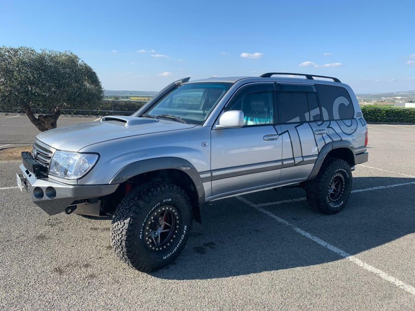 Toyota Land Cruiser 100 GX