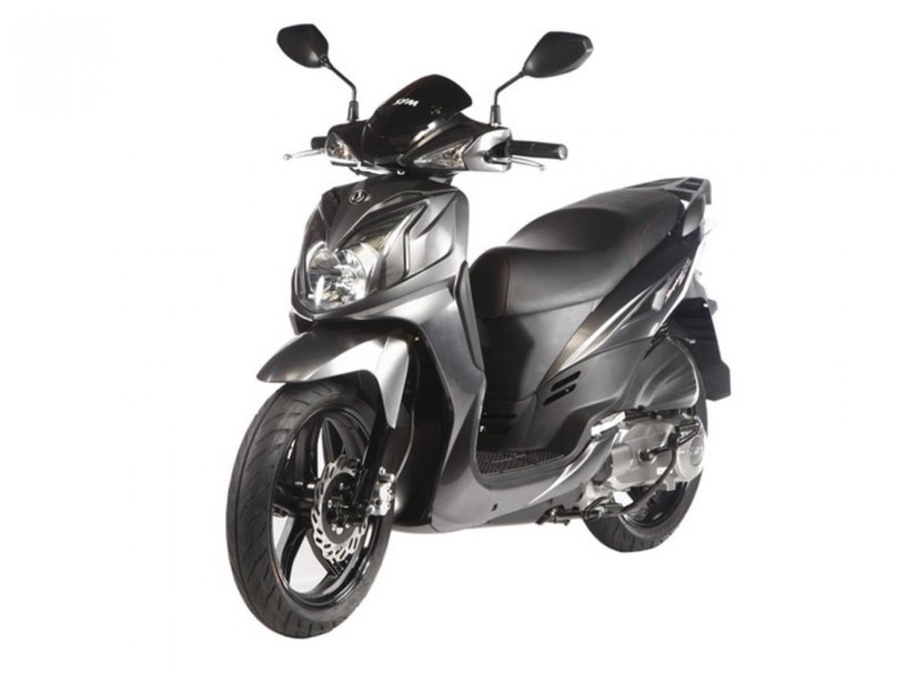 SYM скутер 125 RS