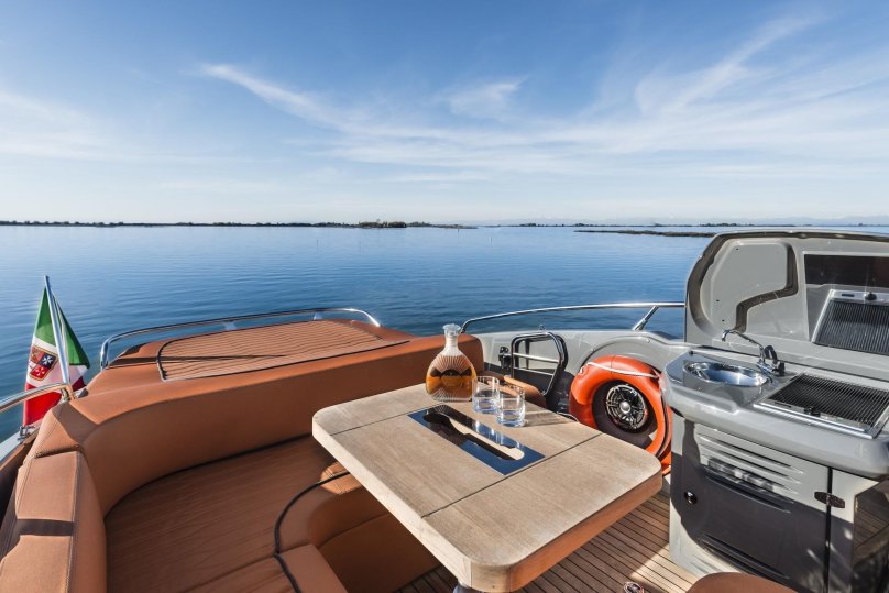 Катер Cranchi Endurance 30