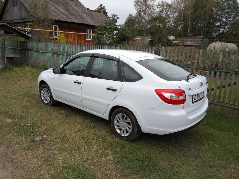 Лада Гранта лифтбек 2014 Люкс