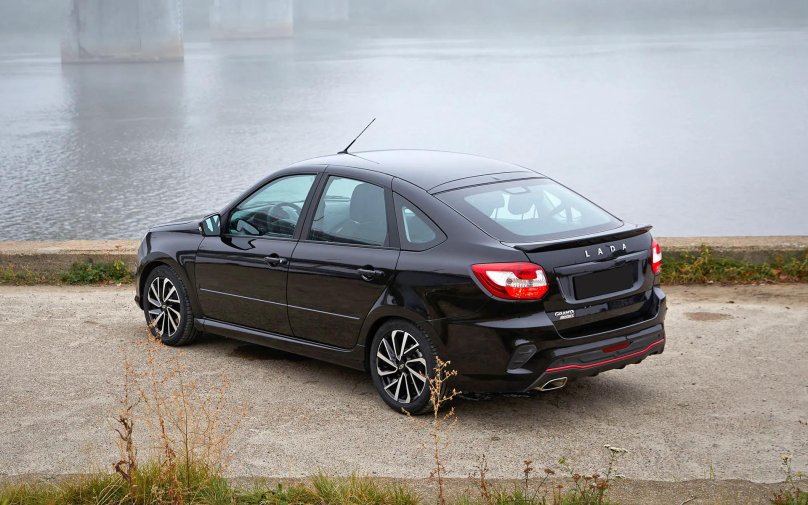 Гранта драйв Актив лифтбек