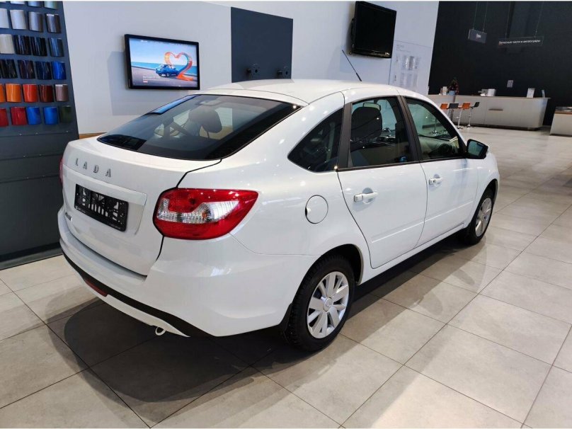 Лада Гранта лифтбек 2024