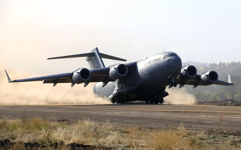 Самолет c-17 Globemaster III