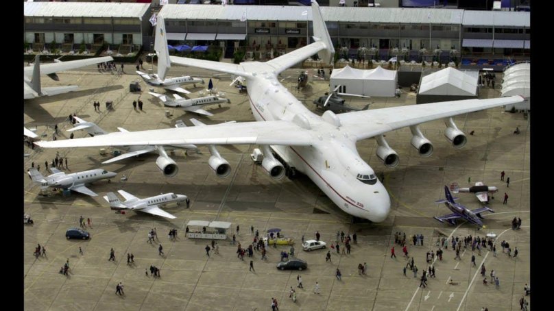 АН-225 Мрия