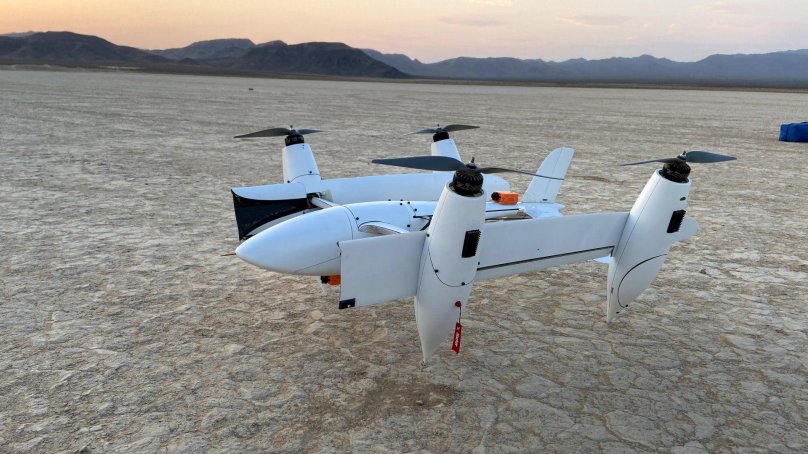 Дрон дрон VTOL