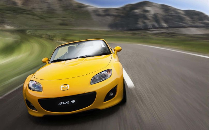Mazda mx5 Yellow