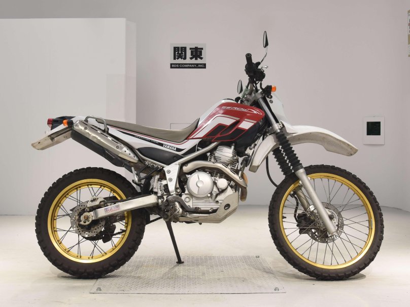 Ямаха Serow 250