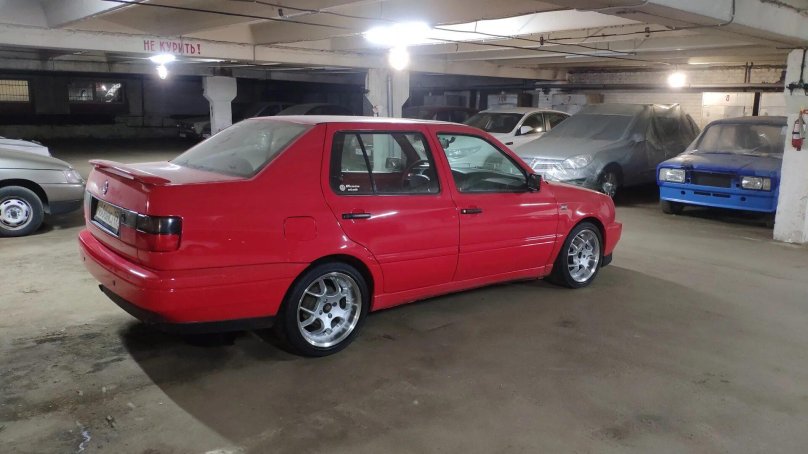 Фольксваген Венто GLX