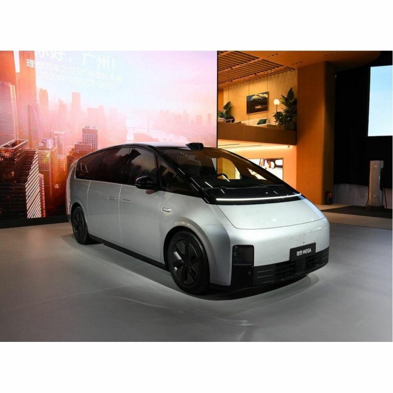 Li Mega электромобиль