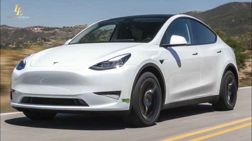 Тесла модель y 2022
