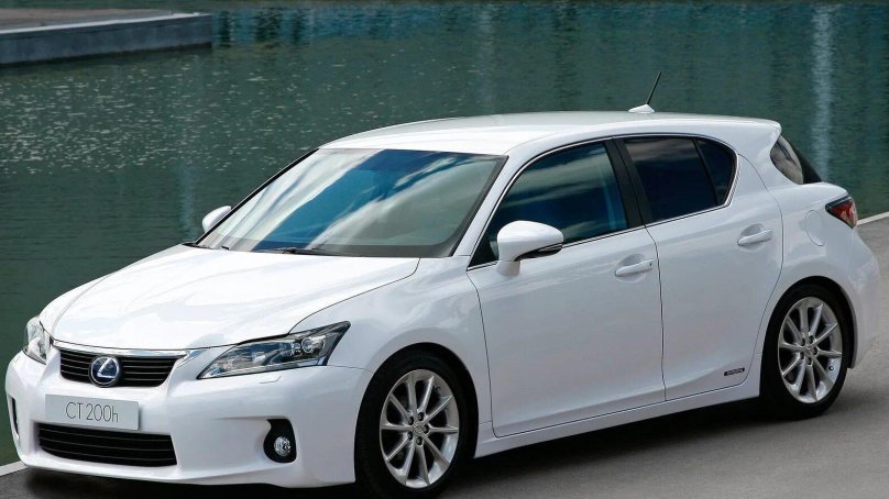 Lexus ct200h