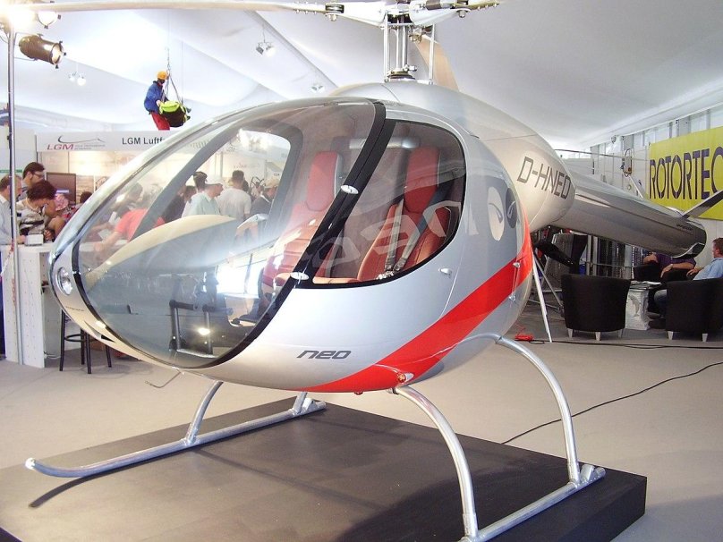 Нео и вертолет