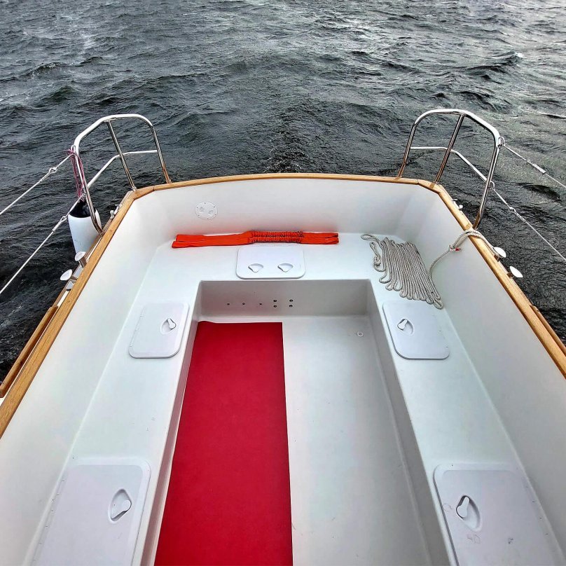 Водоизмещающий катер краб 800