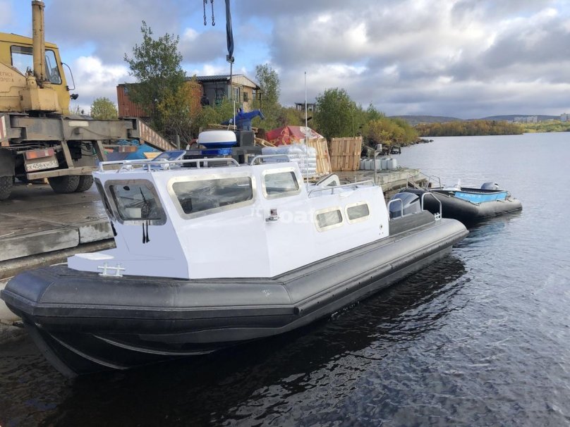 Катер Arctic-bort 8