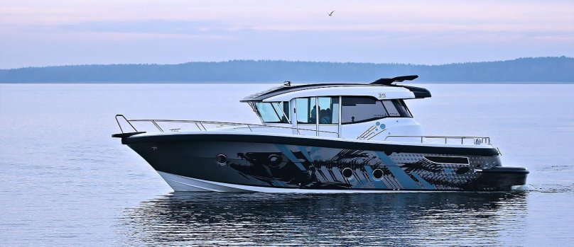 Катер Арктик комутер 35