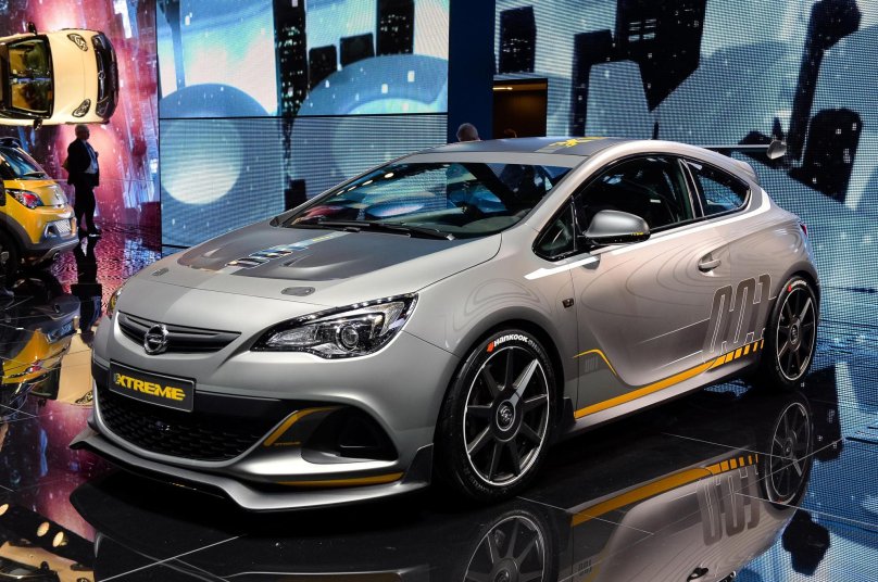 Opel Astra OPC extreme