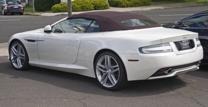 Aston Martin Virage 2011