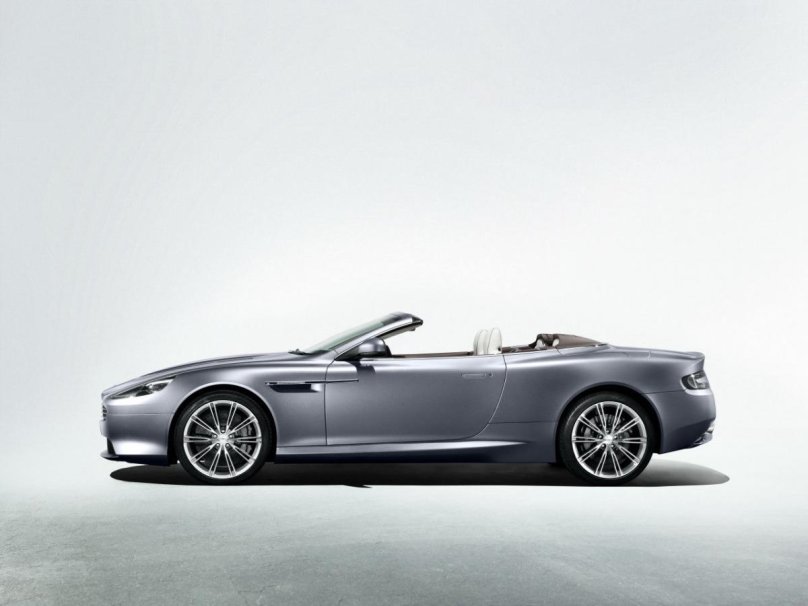 Aston Martin Virage