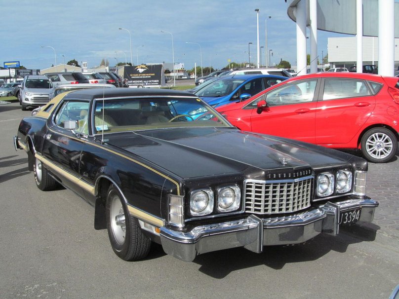 Ford Thunderbird 1976