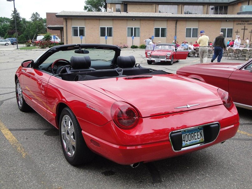 Ford Thunderbird 2001