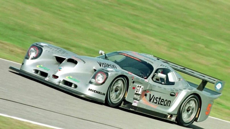 Panoz GTR-1