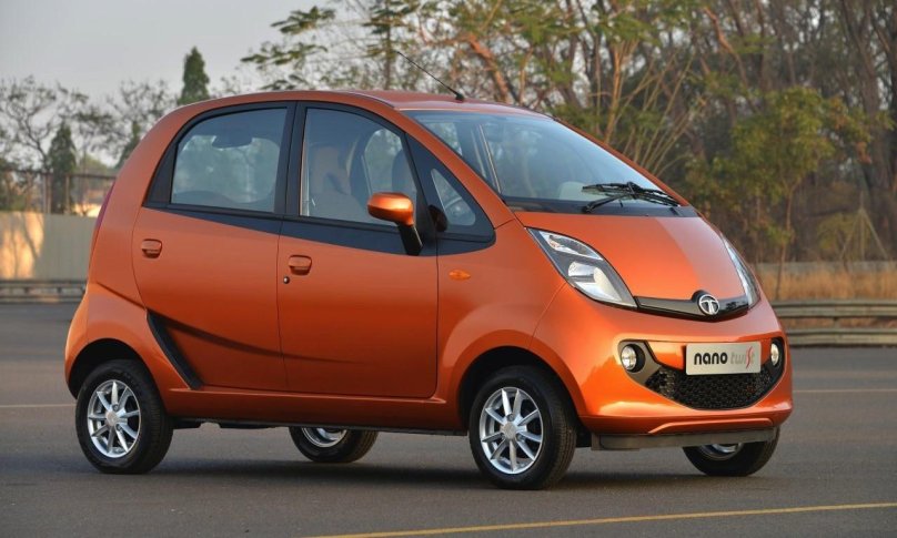 Машина Tata Nano