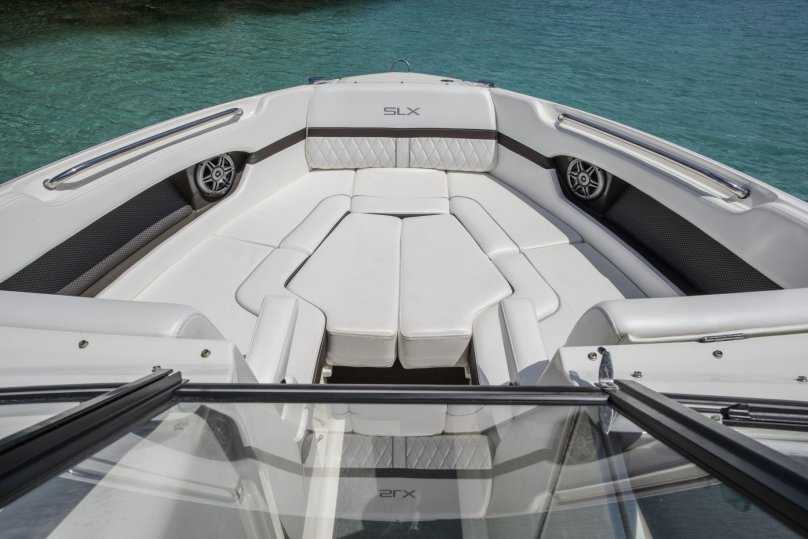 Каютный катер Сеа Рей 270 SLX