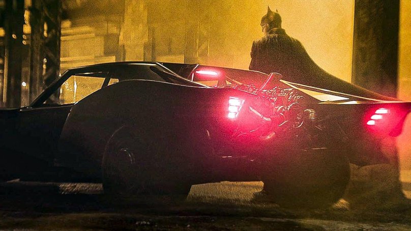 Бэтмобиль Бэтмена 2021