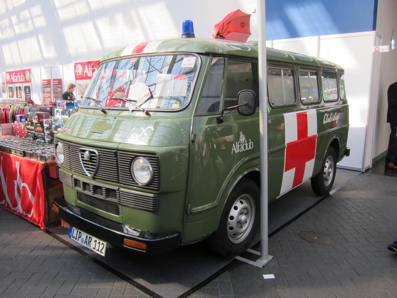 Альфа Ромео f12