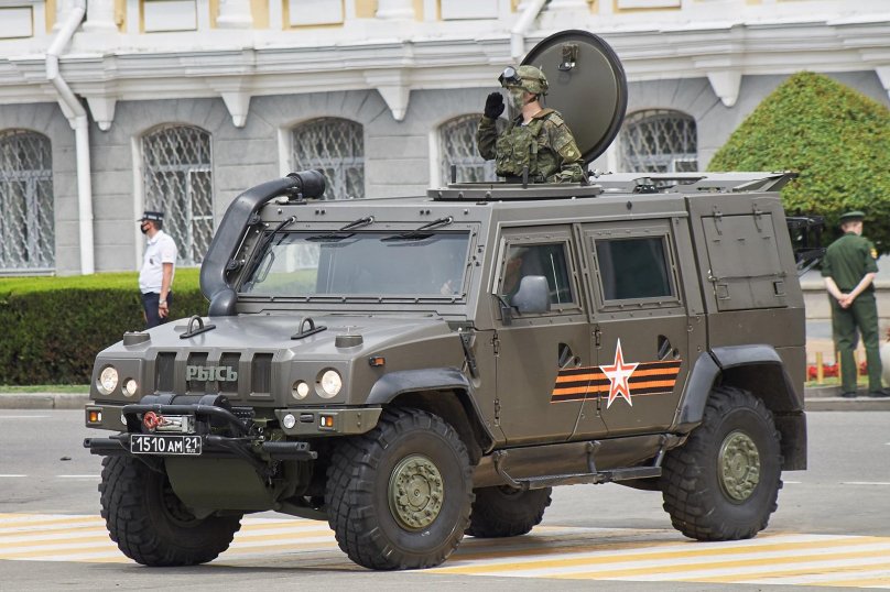 Бронеавтомобиль LMV m65 Рысь