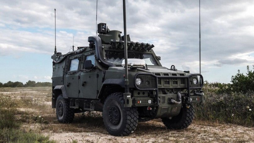 Бронеавтомобиль Iveco LMV