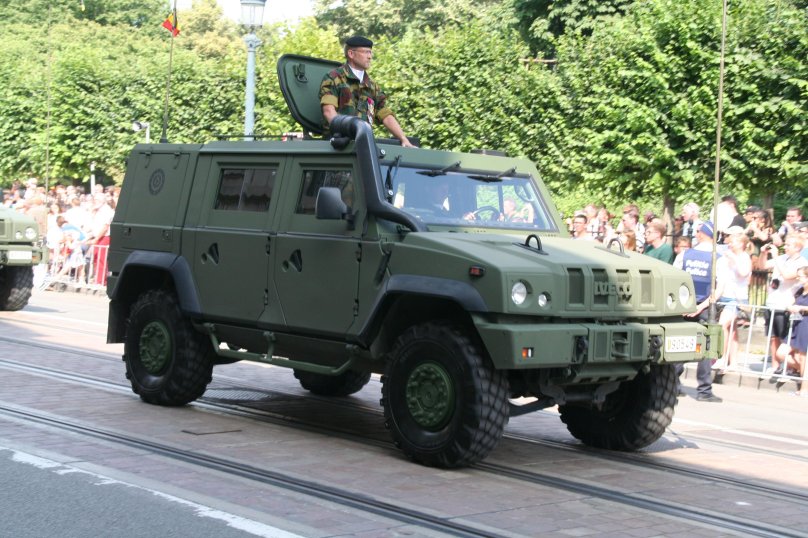 Бронеавтомобиль Iveco LMV