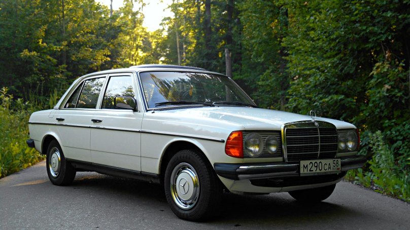 Mercedes-Benz w123 300