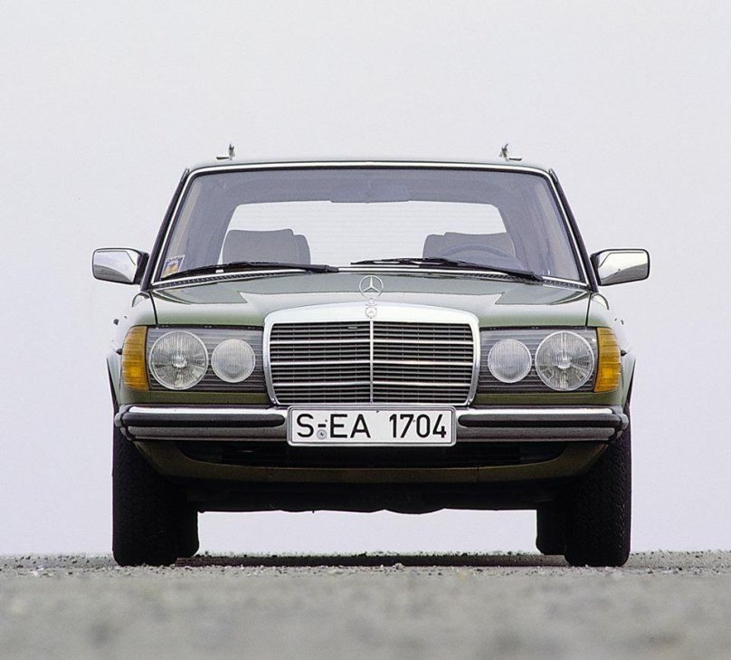 Mercedes-Benz w123 e200