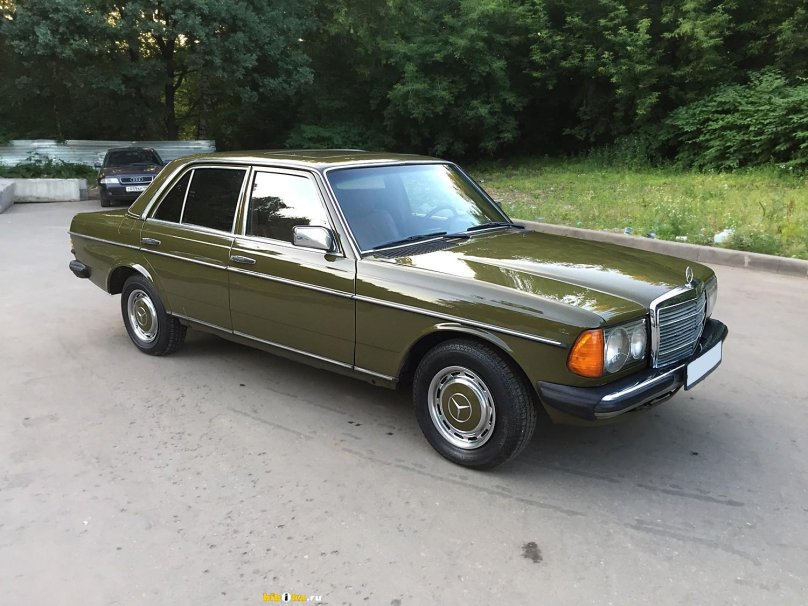 Mercedes-Benz w123 200