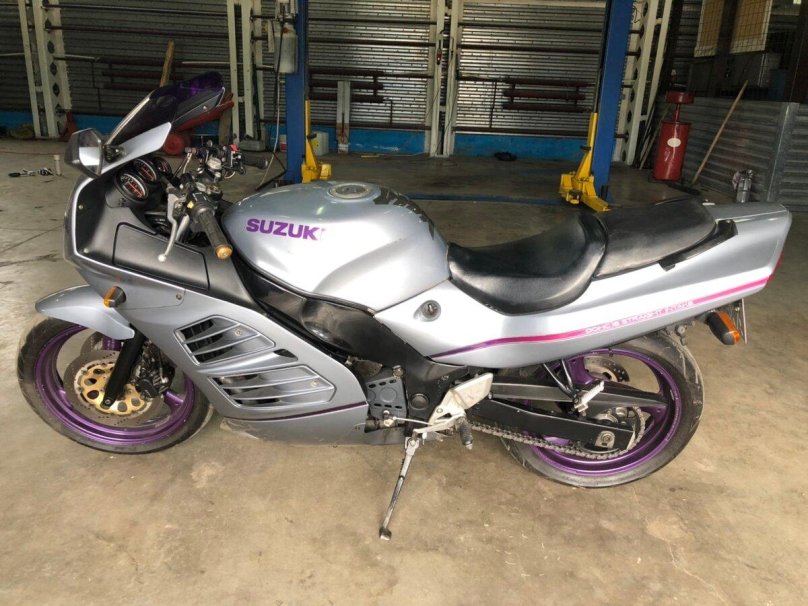 Suzuki RF 600 мотор
